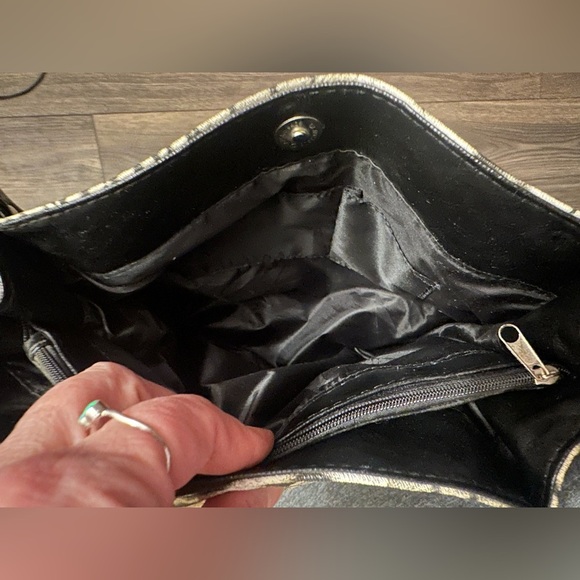 Cheetah shoulder bag purse for women - Picture 7 of 8